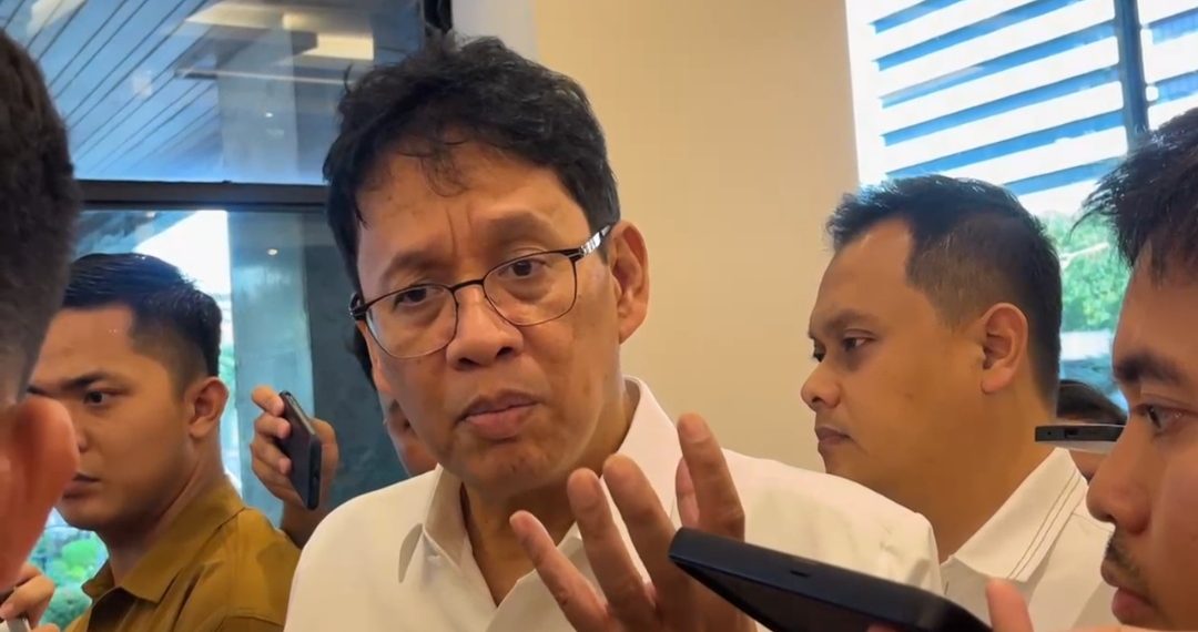 Menteri Keuangan Purbaya Yudhi Sadewa dalam wawancara cegat di Kantor Kemenko Perekonomian, Jakarta, Senin, 16 Maret 2026. (Foto: Irawati)