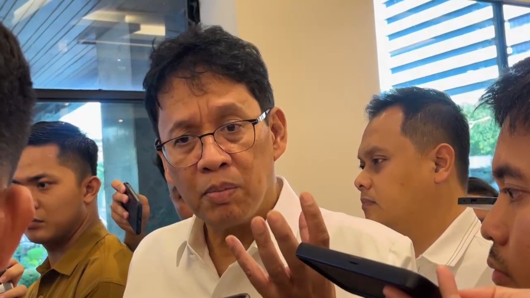 Menteri Keuangan Purbaya Yudhi Sadewa dalam wawancara cegat di Kantor Kemenko Perekonomian, Jakarta, Senin, 16 Maret 2026. (Foto: Irawati)