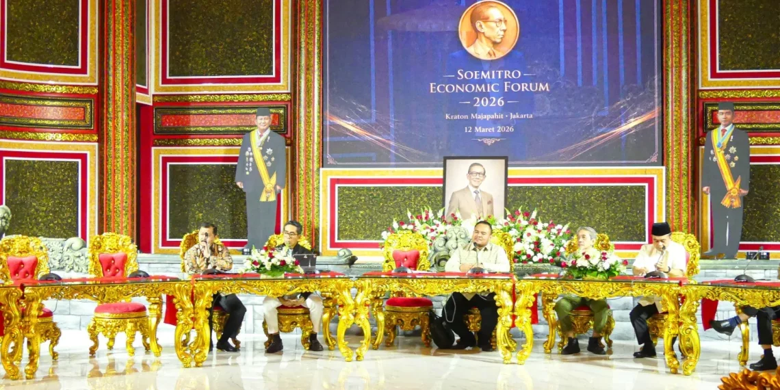 Soemitro Economic Forum II yang digelar oleh Indonesia Roundtable of Young Economists di Kraton Majapahit Jakarta, Kamis (12/3). (Foto: Alfi Salima Puteri)