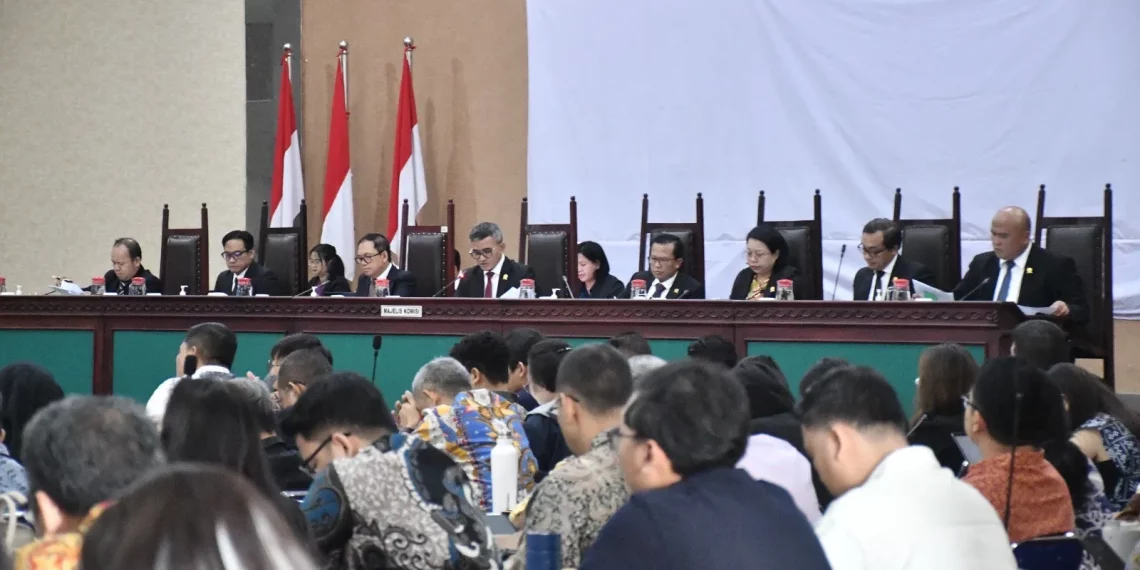 Sidang putusan KPPU dalam perkara dugaan kartel pinjol