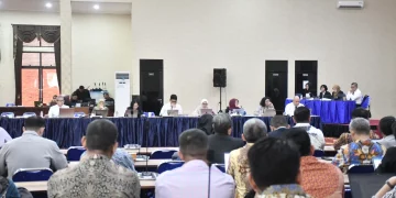 Komisi Pengawas Persaingan Usaha (KPPU) telah menjatuhkan sanksi total denda Rp755 miliar kepada 97 pindar