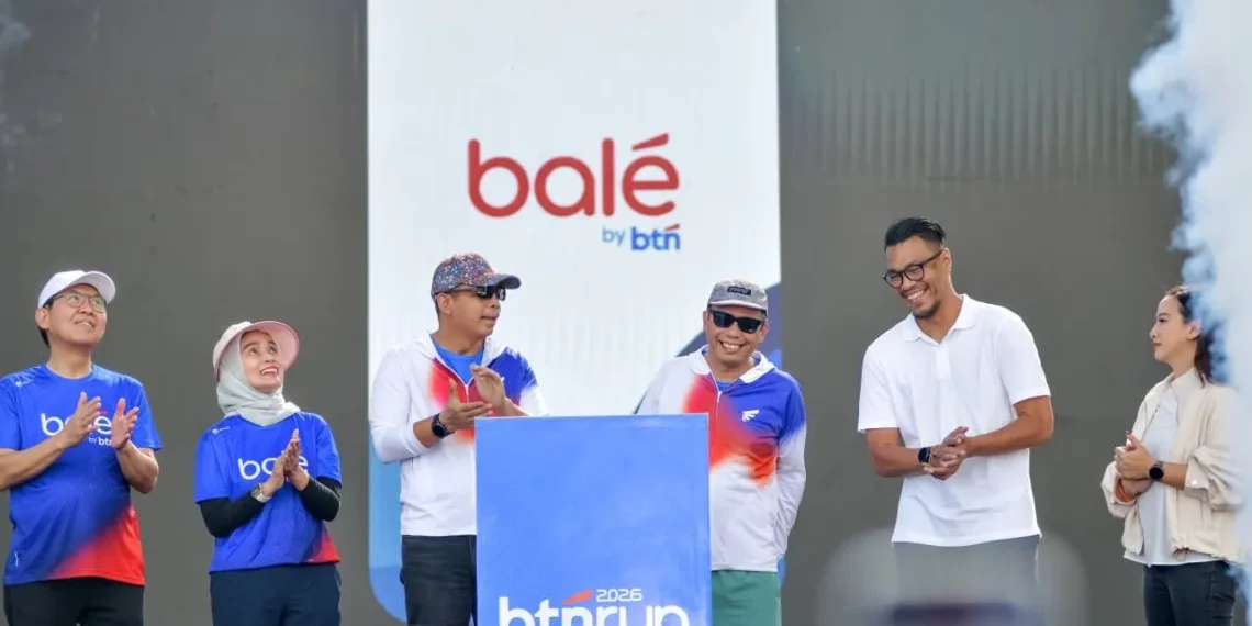 Direktur Utama BTN Nixon LP Napitupulu dan jajarannya dalam peluncuran fitur baru Bale by BTN di Jakarta, Minggu (30/3)