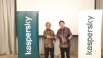 Managing Director Kaspersky Asia Pasifik, Adrian Hia (kanan) dan Country Manager Kaspersky Indonesia, Defi Nofitra (kiri) di Jakarta, Rabu (8/4). (Foto: Steven Widjaja)
