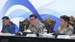Direktur Utama Bank Banten Muhammad Busthami (tengah) dalam Public Expose Bank Banten di Serang, Selasa (28/4/2026). (Foto: Erman Subekti)