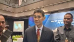 Direktur Utama PT Medikaloka Hermina Tbk (HEAL), Yulisar Khiat usai konferensi pers di Jakarta, Kamis (23/4/2026). (Foto: Khoirifa)