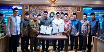 Kementerian Koperasi (Kemenkop) menggandeng Majelis Ulama Indonesia (MUI) menandatangani Nota Kesepahaman Bersama tentang pemberdayaan ekonomi umat melalui koperasi.