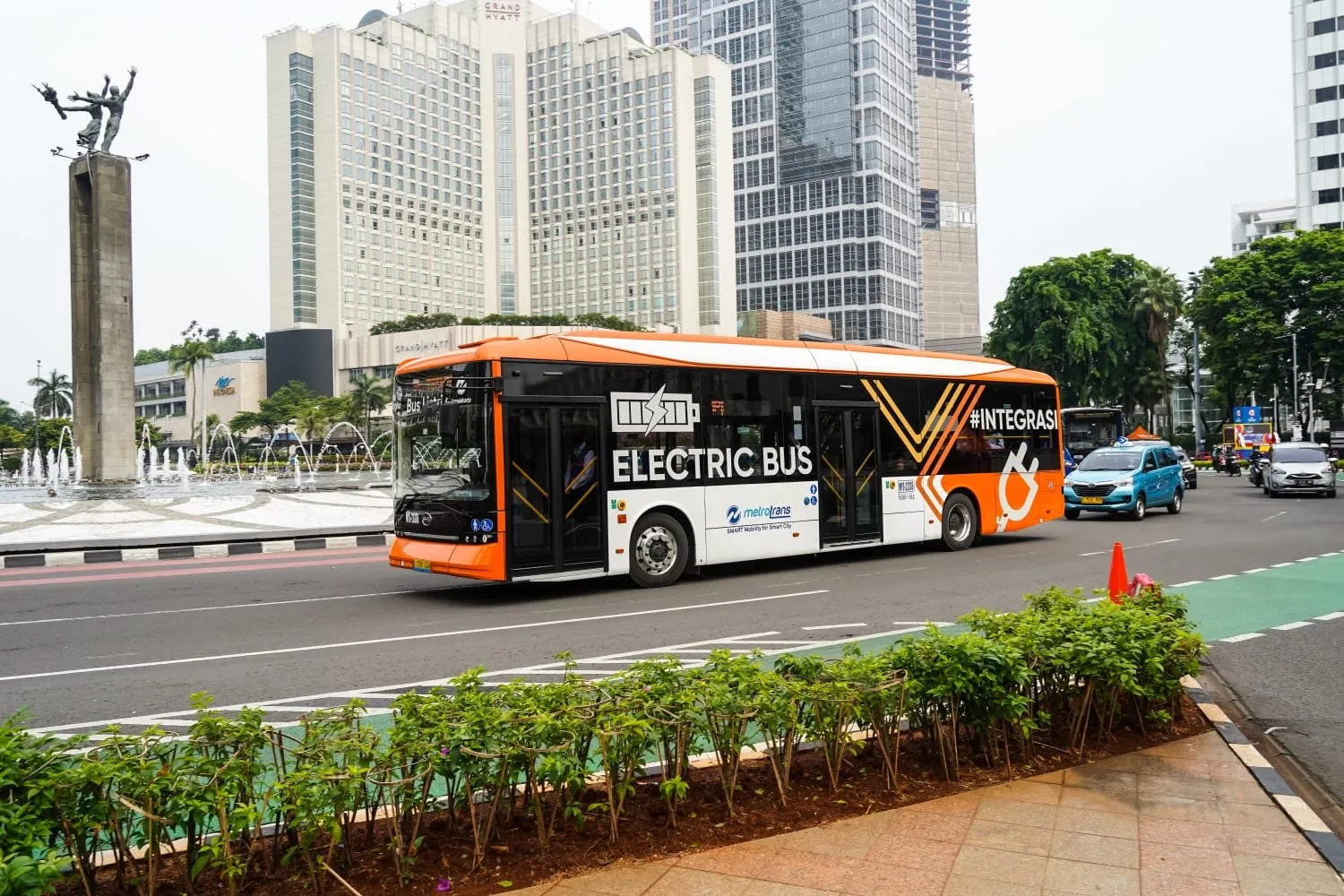 Ilustrasi bus listrik sebagai salah satu moda transportasi publik yang ramah lingkungan