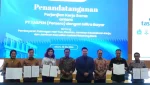 Penandatanganan Perjanjian Kerja Sama dilakukan oleh Direktur Konsumer dan Ritel bank bjb Nunung Suhartini bersama Direktur Operasional PT Taspen (Persero) Tribuna Phitera Djaja dan turut disaksikan oleh Direktur Utama PT Taspen (Persero) Rony Hanityo Aprianto serta Direktur Keuangan PT Taspen (Persero) Elmamber Sinaga, di Auditorium PT Taspen (Persero), Jakarta Pusat, Rabu, 6 Mei 2026. (Foto: Istimewa)