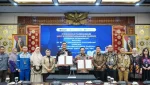 Penandatanganan Nota Kesepahaman (MoU) bank bjb dengan PT Pupuk Sriwidjaja Palembang (PUSRI).