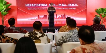Wamenkomdigi Nezar Patria memberikan sambutan dalam acara Peluncuran Internet Rakyat (IRA) di Kantor Pusat Surge, Jakarta Barat, Selasa (26/05/2026). Foto: Komdigi