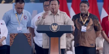 Presiden Prabowo Subianto saat menyampaikan pidato dalam perayaan Hari Buruh Internasional di kawasan Monumen Nasional, Jumat, 1 Mei 2026. (Foto: tangkapan layar)