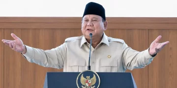 Presiden Prabowo saat menaggapi soal pelemahan rupiah terhadap dolar AS. (Foto: istimewa)
