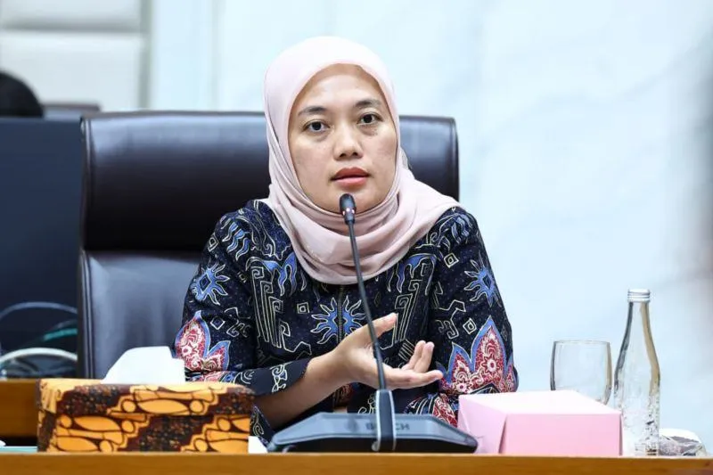Anggota Komisi VII DPR RI Chusnunia dalam rapat dengar pendapat (RDP) dengan BPOM di Gedung Parlemen, Jakarta, Senin (22/6/2026). (ANTARA/HO-Humas DPR RI)