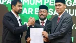 Gubernur Aceh Muzakir Manaf (kiri) dan Sekretaris Daerah Aceh, Muhammad Nasir,