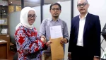 Koalisi Danantara Monitor mengajukan permohonan informasi kepada Danantara dan Badan Pemeriksa Keuangan (BPK). Permintaan tersebut mencakup akses terhadap laporan keuangan, laporan tahunan, hingga hasil audit yang berkaitan dengan pengelolaan aset dan keuangan negara. (Foto: Zaenal Abdurrani)