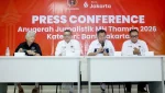 Ki-ka: Ketua Dewan Juri Dr.Bagus Sudarmanto, Ketua PWI Jaya Kesit B Handoyo, Senior Manager Corcomm Bank Jakarta Fakhruroji, dan Ketua Panpel MHT 2026 Arman Suparman, dalam konferensi pers Anugerah Jurnalistik MH Thamrin 2026, di sekretariat PWI Jaya, Gedung Prasada Sasana Karya, kantor pusat Bank Jakarta, Petojo, Jakarta Pusat, Rabu (10/6). (Foto: Steven Widjaja) (Foto: Steven Widjaja)