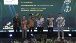 Tropfi penghargaan TOP CSR Award yang berikan kepada PT IIM pada ajang TOP CSR Awards 2026 di Jakarta, 25 Mei 2026. (Foto: Istimewa)