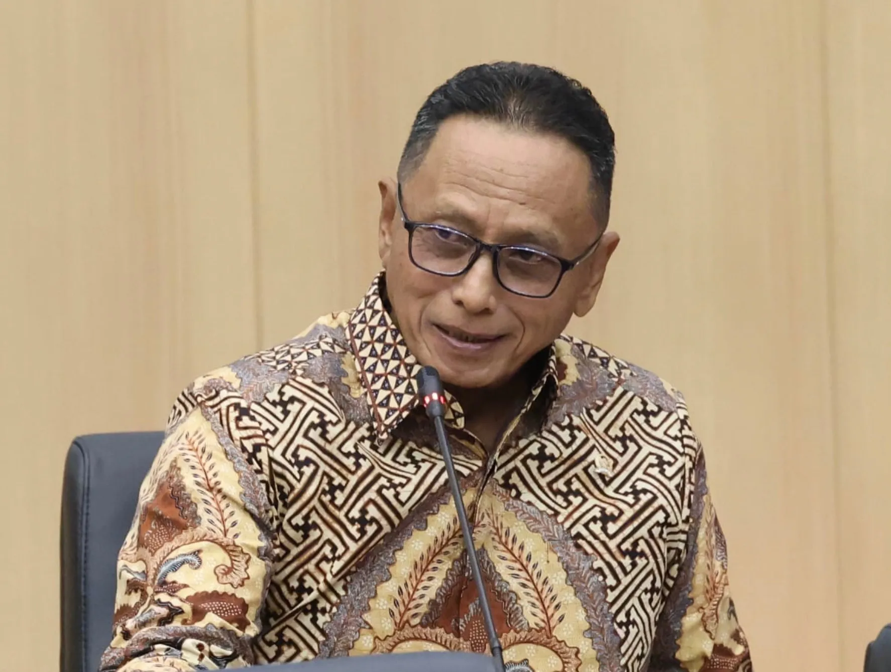Anggota Komisi XII DPR RI Totok Daryanto, dalam Rapat Dengar Pendapat (RDP) Komisi XII DPR RI bersama Badan Pengatur Hilir Minyak dan Gas Bumi (BPH Migas) dan PT Pertamina Patra Niaga di Kompleks Parlemen, Senayan, Jakarta, Rabu (15/7/2026). Foto: DPR