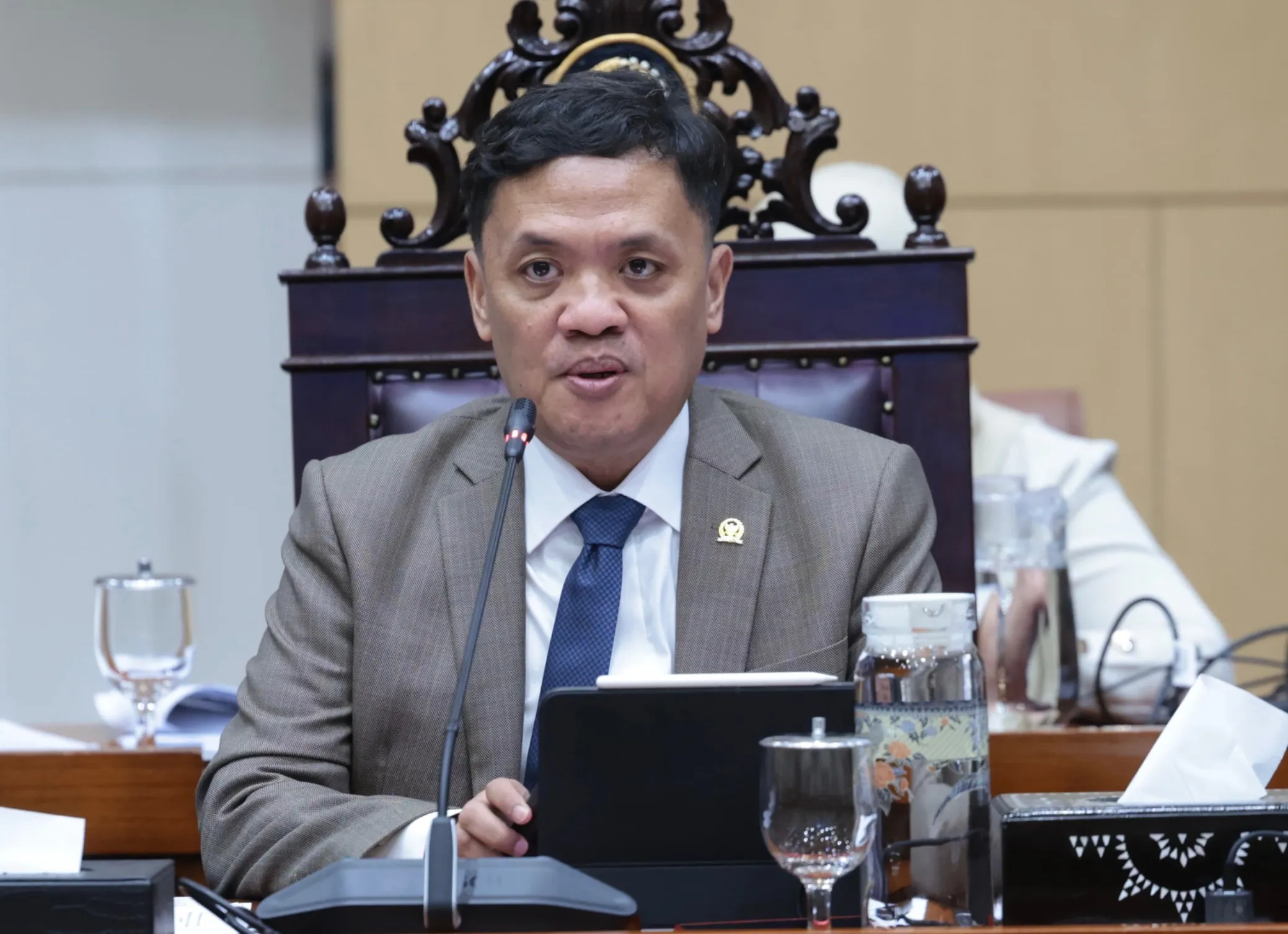 Ketua Komisi III DPR RI Habiburokhman, dalam RDPU Komisi III DPR RI dengan akademisi/pakar di Gedung Nusantara II, Senayan, Jakarta, Senin (20/7/2026). Foto : DPR