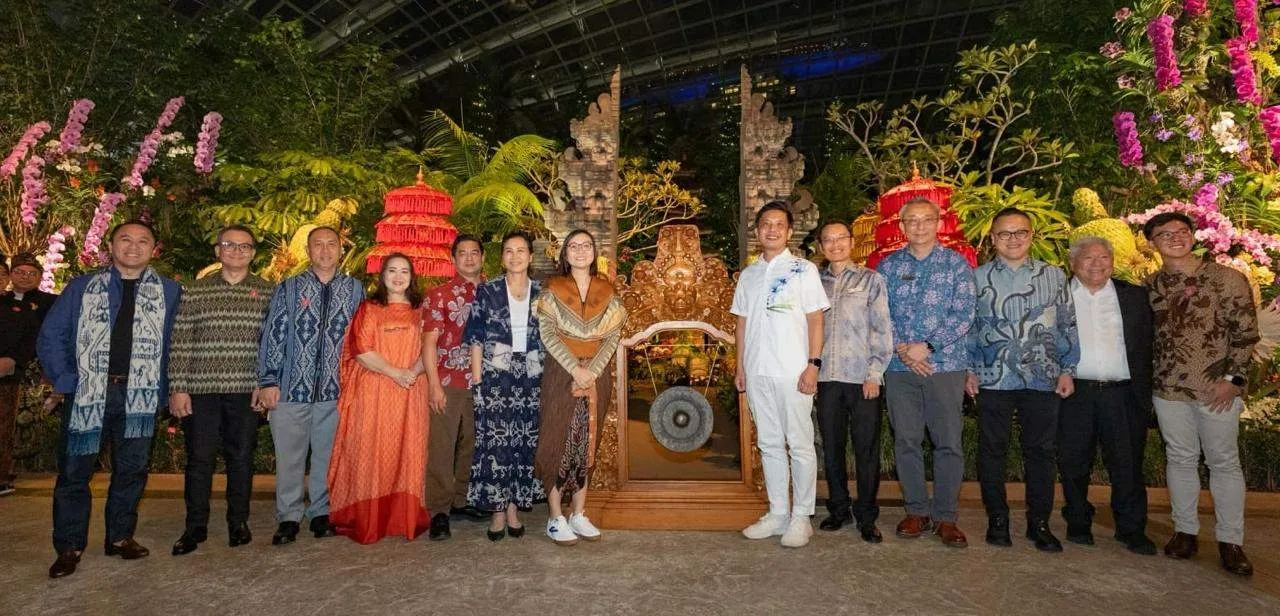 Pembukaan MASA Singapore 2026 dihadiri Wakil Menteri Ekonomi Kreatif Irene Umar, Duta Besar RI untuk Singapura Hotmangaradja Pandjaitan, Direktur Eksekutif MASA Heliandi Fajar Saputra, Impact Advisor MASA Tiara Josodirjo, dan Chief of Corporate Affairs Astra Boy Kelana Soebroto. (Foto: Istimewa)