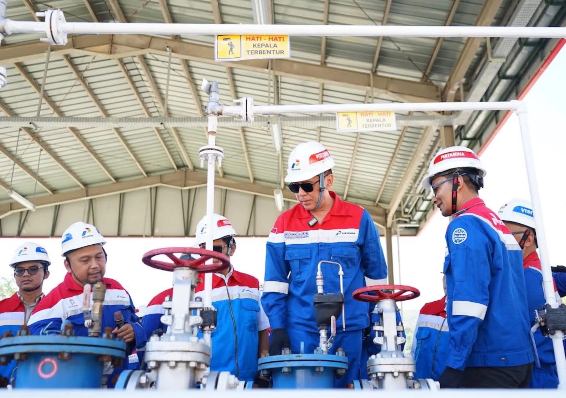 Komisaris Utama PT Pertamina (Persero) Mochamad Iriawan saat melakukan kunjungan ke Fuel Terminal (FT) Labuan Bajo, Selasa (18/8/2026).